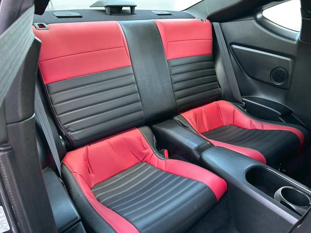 ８６ ＧＴ　６速ＭＴ　ＴＲＤフルエアロ＆マフラー　ＧＴウイング　社外エキマニ　ＢＬＩＴＺインテークパイプ　トラストオイルクーラー　クスコ車高調　ＲＭＰ１８インチＡＷ　ナビＴＶ　バックカメラ　クラッチ交換済み（39枚目）