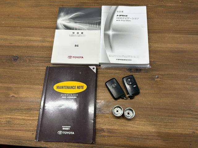 ８６ ＧＴ　６速ＭＴ　ＴＲＤフルエアロ＆マフラー　ＧＴウイング　社外エキマニ　ＢＬＩＴＺインテークパイプ　トラストオイルクーラー　クスコ車高調　ＲＭＰ１８インチＡＷ　ナビＴＶ　バックカメラ　クラッチ交換済み（61枚目）