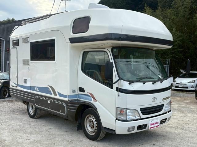 カムロード 　バンテック　ジル　家庭用エアコン　トリプルサブバッテリー　インバーター　デジタルインナーミラー　ＦＦヒーター　３ＷＡＹ冷蔵庫　電子レンジ　マルチルーム　カセットトイレ　給排水タンク　ボイラー（3枚目）