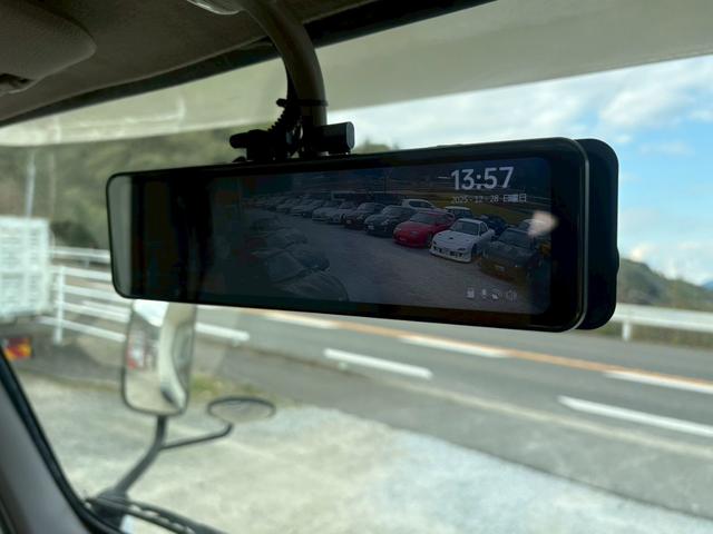 カムロード 　バンテック　ジル　家庭用エアコン　トリプルサブバッテリー　インバーター　デジタルインナーミラー　ＦＦヒーター　３ＷＡＹ冷蔵庫　電子レンジ　マルチルーム　カセットトイレ　給排水タンク　ボイラー（14枚目）