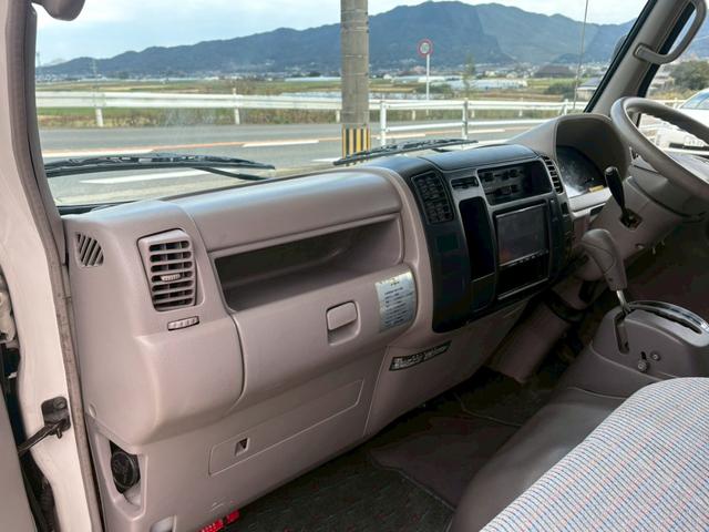 カムロード 　バンテック　ジル　家庭用エアコン　トリプルサブバッテリー　インバーター　デジタルインナーミラー　ＦＦヒーター　３ＷＡＹ冷蔵庫　電子レンジ　マルチルーム　カセットトイレ　給排水タンク　ボイラー（17枚目）