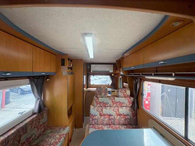 カムロード 　バンテック　ジル　家庭用エアコン　トリプルサブバッテリー　インバーター　デジタルインナーミラー　ＦＦヒーター　３ＷＡＹ冷蔵庫　電子レンジ　マルチルーム　カセットトイレ　給排水タンク　ボイラー（40枚目）