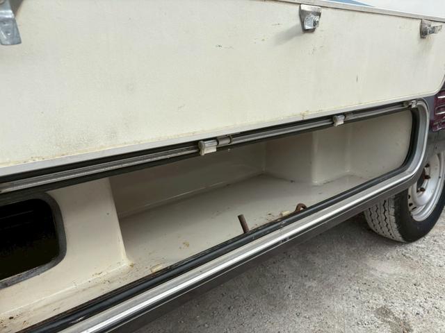 カムロード 　バンテック　ジル　家庭用エアコン　トリプルサブバッテリー　インバーター　デジタルインナーミラー　ＦＦヒーター　３ＷＡＹ冷蔵庫　電子レンジ　マルチルーム　カセットトイレ　給排水タンク　ボイラー（57枚目）