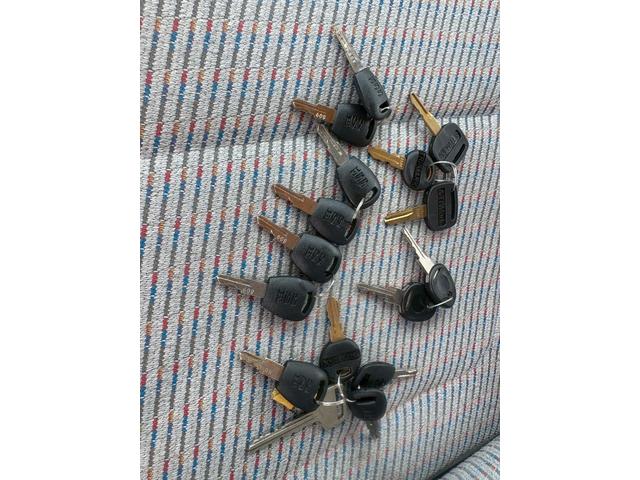 カムロード 　バンテック　ジル　家庭用エアコン　トリプルサブバッテリー　インバーター　デジタルインナーミラー　ＦＦヒーター　３ＷＡＹ冷蔵庫　電子レンジ　マルチルーム　カセットトイレ　給排水タンク　ボイラー（60枚目）