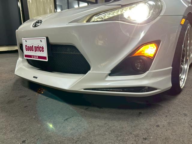 ���f���X�^�t�����g�A���_�[�X�|�C���[