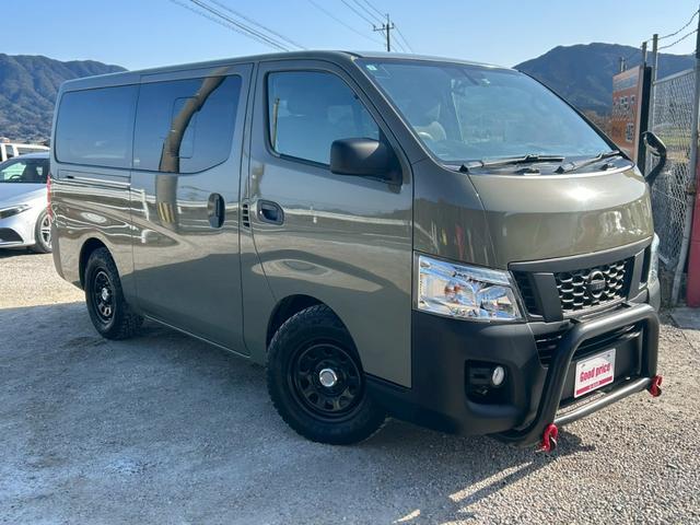 ＮＶ３５０キャラバンバン ロングプレミアムＧＸ　カーキグリーン全塗装済み　デイトナ１６インチホイール　Ｒ／Ｔタイヤ　グリルガード　ナビＴＶ　Ｂｌｕｅｔｏｏｔｈ　バックカメラ　スマートキー　ドラレコ　ＥＴＣ　タイミングチェーン駆動　４ナンバー貨物登録（8枚目）