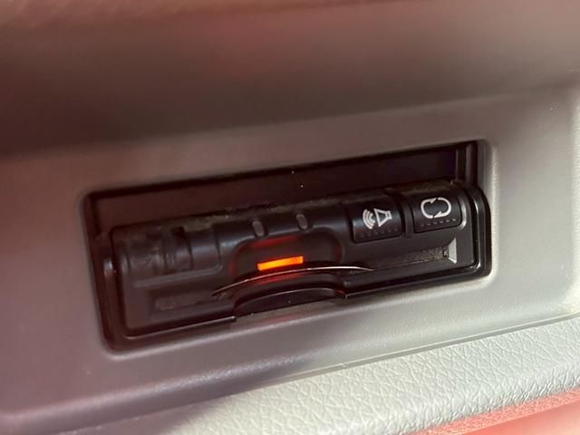 ＮＶ３５０キャラバンバン ロングプレミアムＧＸ　カーキグリーン全塗装済み　デイトナ１６インチホイール　Ｒ／Ｔタイヤ　グリルガード　ナビＴＶ　Ｂｌｕｅｔｏｏｔｈ　バックカメラ　スマートキー　ドラレコ　ＥＴＣ　タイミングチェーン駆動　４ナンバー貨物登録（35枚目）