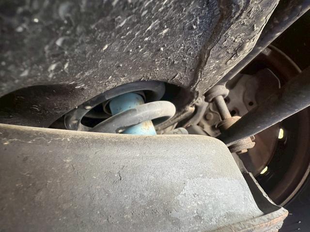 �E���t�����g�T�X�A�J���o�m�����|�r�q�V���b�N�{�_�E���T�X�ł��B�Ԍ��ɒʂ�Œ�n�㍂�͕ۂ��Ă���܂����A�ʓr�ԍ�����������܂��̂Ŏd�l�ύX������]�̕��͂����k���������B