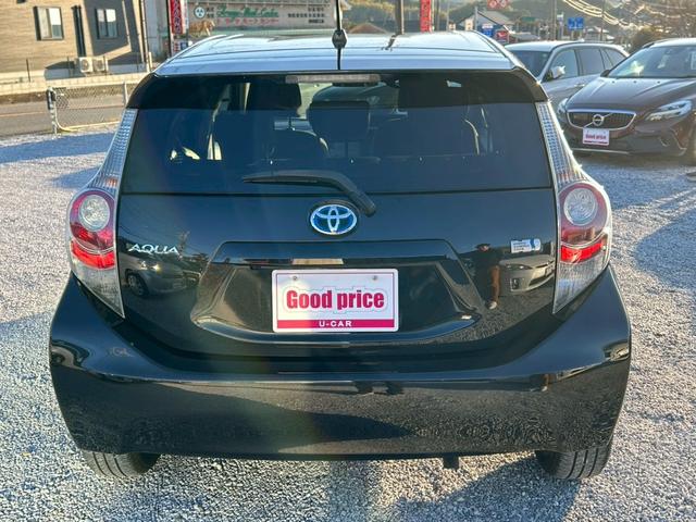 アクア Ｓ　車検整備付き　ナビ　バックカメラ　スマートキー２個　ＥＴＣ　純正１５インチアルミホイール　修復歴無し　タイミングチェーン駆動（5枚目）