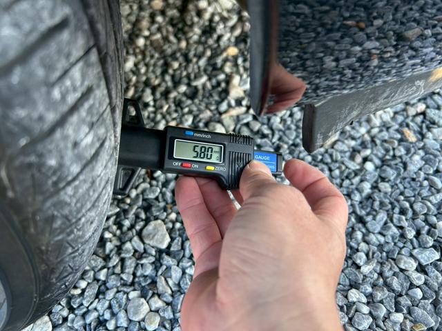 アクア Ｓ　車検整備付き　ナビ　バックカメラ　スマートキー２個　ＥＴＣ　純正１５インチアルミホイール　修復歴無し　タイミングチェーン駆動（11枚目）