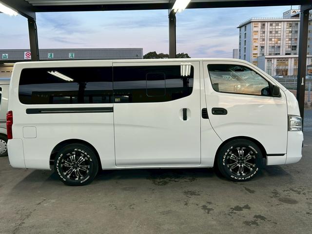 ＮＶ３５０キャラバンバン ロングＤＸ　ベッドキット　９Ｖ型ナビＴＶ　フリップダウンモニター　Ｂｌｕ－ｒａｙ再生　Ｂｌｕｅｔｏｏｔｈ　バックカメラ　前後ドラレコ　１６インチＡＷ　ＮＡＳＣＡＲタイヤ　タイミングチェーン　４ナンバー貨物登録（7枚目）