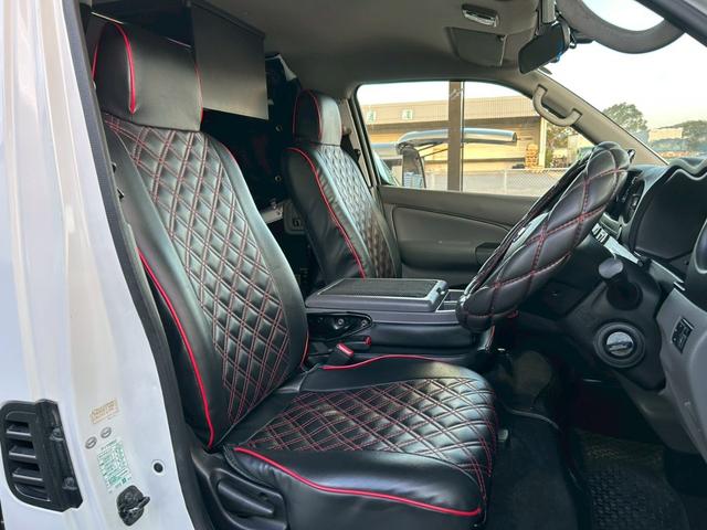 ＮＶ３５０キャラバンバン ロングＤＸ　ベッドキット　９Ｖ型ナビＴＶ　フリップダウンモニター　Ｂｌｕ－ｒａｙ再生　Ｂｌｕｅｔｏｏｔｈ　バックカメラ　前後ドラレコ　１６インチＡＷ　ＮＡＳＣＡＲタイヤ　タイミングチェーン　４ナンバー貨物登録（15枚目）