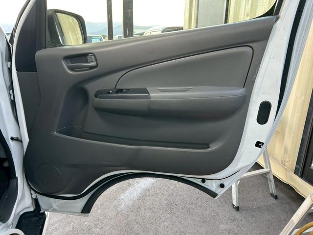 ＮＶ３５０キャラバンバン ロングＤＸ　ベッドキット　９Ｖ型ナビＴＶ　フリップダウンモニター　Ｂｌｕ－ｒａｙ再生　Ｂｌｕｅｔｏｏｔｈ　バックカメラ　前後ドラレコ　１６インチＡＷ　ＮＡＳＣＡＲタイヤ　タイミングチェーン　４ナンバー貨物登録（23枚目）