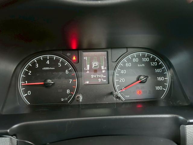 ＮＶ３５０キャラバンバン ロングＤＸ　ベッドキット　９Ｖ型ナビＴＶ　フリップダウンモニター　Ｂｌｕ－ｒａｙ再生　Ｂｌｕｅｔｏｏｔｈ　バックカメラ　前後ドラレコ　１６インチＡＷ　ＮＡＳＣＡＲタイヤ　タイミングチェーン　４ナンバー貨物登録（27枚目）