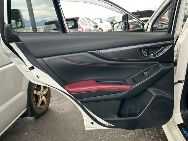 ����ȃh�A�g����