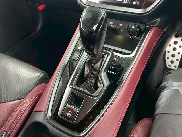 ���j�A�g���j�b�N�b�u�s���l�s���[�h�t�����d���p�[�L���O�u���[�L