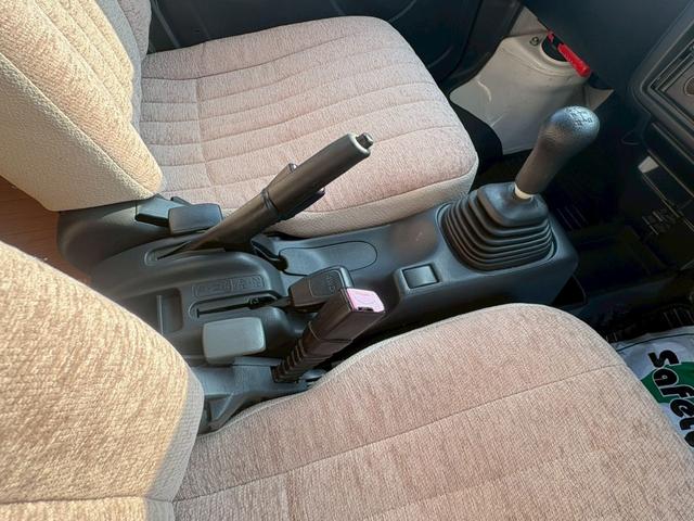 スクラムトラック 　バンショップミカミ　テントむし　Ｔ－ＰＯ　パートタイム４ＷＤ　５速ＭＴ　ワンオーナー車　ユーザー買取　４ナンバー軽自動車登録　ポップアップテント　サブバッテリー１００Ａｈ　デジタルインナーミラー（21枚目）
