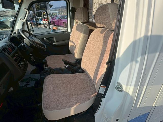 スクラムトラック 　バンショップミカミ　テントむし　Ｔ－ＰＯ　パートタイム４ＷＤ　５速ＭＴ　ワンオーナー車　ユーザー買取　４ナンバー軽自動車登録　ポップアップテント　サブバッテリー１００Ａｈ　デジタルインナーミラー（27枚目）
