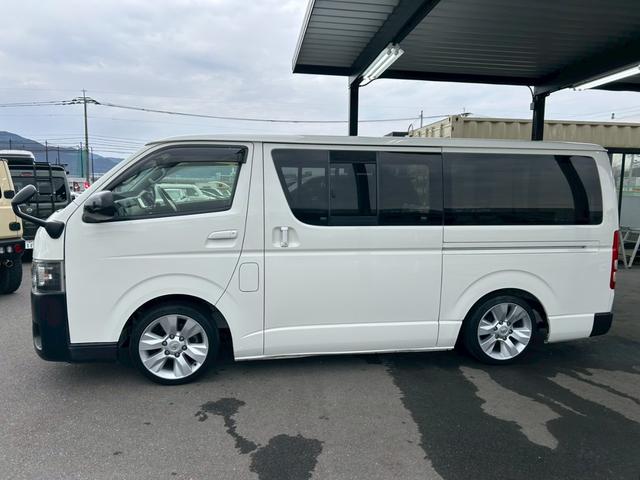 ハイエースバン ロングＤＸ　ワンオーナー　記録簿１１枚有り　ハイラックス用１７インチＡＷ　ローダウン　４型フェイス　ナビＴＶ　Ｂｌｕｅｔｏｏｔｈ　バックカメラ　ＥＴＣ　ＬＥＤヘッドライト　タイミングチェーン　４ナンバー貨物登録（3枚目）