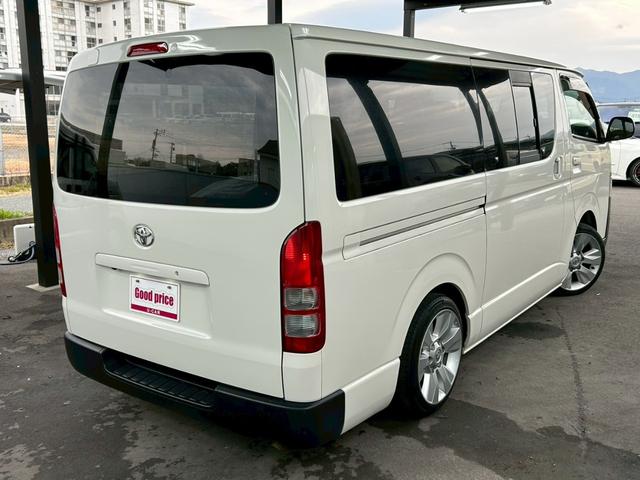 ハイエースバン ロングＤＸ　ワンオーナー　記録簿１１枚有り　ハイラックス用１７インチＡＷ　ローダウン　４型フェイス　ナビＴＶ　Ｂｌｕｅｔｏｏｔｈ　バックカメラ　ＥＴＣ　ＬＥＤヘッドライト　タイミングチェーン　４ナンバー貨物登録（6枚目）