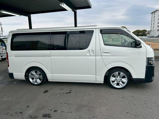 ハイエースバン ロングＤＸ　ワンオーナー　記録簿１１枚有り　ハイラックス用１７インチＡＷ　ローダウン　４型フェイス　ナビＴＶ　Ｂｌｕｅｔｏｏｔｈ　バックカメラ　ＥＴＣ　ＬＥＤヘッドライト　タイミングチェーン　４ナンバー貨物登録（7枚目）