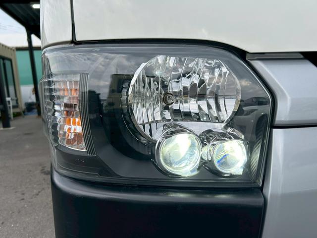 ハイエースバン ロングＤＸ　ワンオーナー　記録簿１１枚有り　ハイラックス用１７インチＡＷ　ローダウン　４型フェイス　ナビＴＶ　Ｂｌｕｅｔｏｏｔｈ　バックカメラ　ＥＴＣ　ＬＥＤヘッドライト　タイミングチェーン　４ナンバー貨物登録（10枚目）