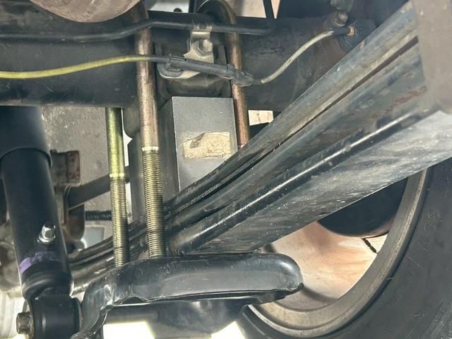 ハイエースバン ロングＤＸ　ワンオーナー　記録簿１１枚有り　ハイラックス用１７インチＡＷ　ローダウン　４型フェイス　ナビＴＶ　Ｂｌｕｅｔｏｏｔｈ　バックカメラ　ＥＴＣ　ＬＥＤヘッドライト　タイミングチェーン　４ナンバー貨物登録（14枚目）