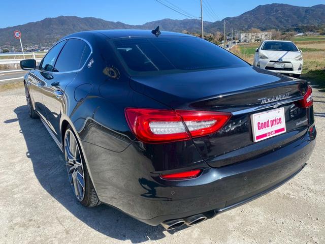 クアトロポルテ S 純正ナビ・バックモニター・Bluetooth キャラメルレザーシート サンルーフ 純正21インチAW ユーザー買取車(4枚目)