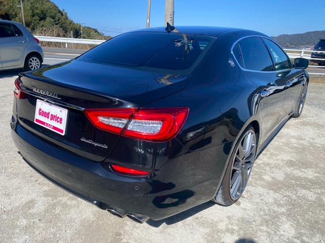 クアトロポルテ S 純正ナビ・バックモニター・Bluetooth キャラメルレザーシート サンルーフ 純正21インチAW ユーザー買取車(6枚目)