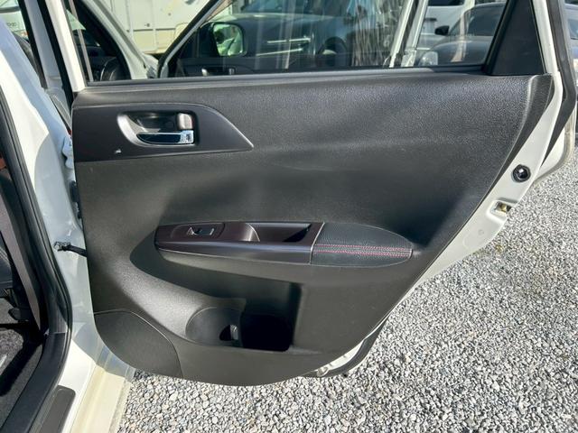 �E��ȃh�A�g����