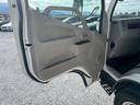 助手席ドア内張、年数相応の汚れは御座いますが良好な状態を保っております。