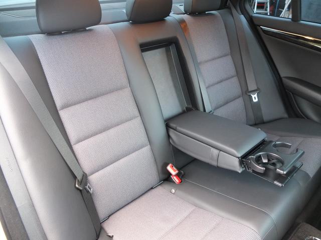 C250ブルーエフィシェンシーアバンギャルド 後期型 キーレスゴー 禁煙車 車検R5年4月 TWS19AW AMGマフラー(26枚目)