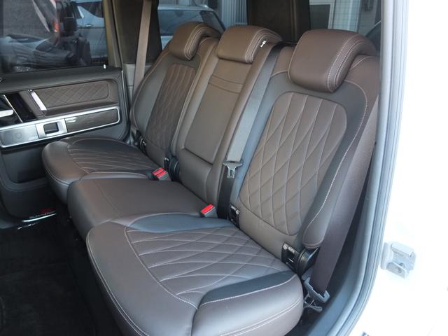 Ｇクラス Ｇ６３　ＡＭＧレザーエクスクルーシブパッケージ　Ｇ６３ナイトＰＫＧ　ＡＭＧカーボンファイバーインテリアトリムＰＫＧブラウンレザー　ドア４枚イージークローザー　ブラバスＦスポイラー　ＡＭＧ２２ＡＷ　ワンオーナー禁煙車　ブラック＆ステップラプター塗装（53枚目）