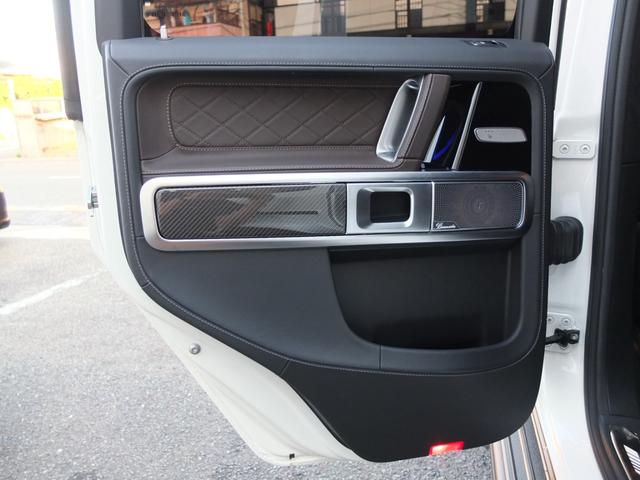 Ｇクラス Ｇ６３　ＡＭＧレザーエクスクルーシブパッケージ　Ｇ６３ナイトＰＫＧ　ＡＭＧカーボンファイバーインテリアトリムＰＫＧブラウンレザー　ドア４枚イージークローザー　ブラバスＦスポイラー　ＡＭＧ２２ＡＷ　ワンオーナー禁煙車　ブラック＆ステップラプター塗装（54枚目）