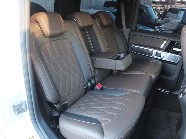 Ｇクラス Ｇ６３　ＡＭＧレザーエクスクルーシブパッケージ　Ｇ６３ナイトＰＫＧ　ＡＭＧカーボンファイバーインテリアトリムＰＫＧブラウンレザー　ドア４枚イージークローザー　ブラバスＦスポイラー　ＡＭＧ２２ＡＷ　ワンオーナー禁煙車　ブラック＆ステップラプター塗装（55枚目）