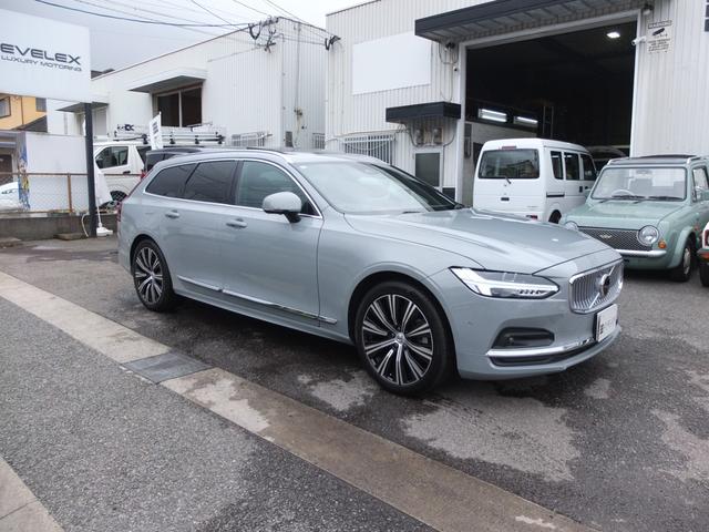 Ｖ９０ アルティメット　Ｂ５　禁煙車　大型サンルーフ　Ｂｏｗｅｒｓ　＆　ＷｉｌｋｉｎｓサウンドシステムＡｐｐｌｅ　ＣａｒＰｌａｙ　スマホ置くだけ充電機能　全周囲カメラ＆フロント＆サイド＆バックカメラ　ドライブレコーダー前後カメラ（7枚目）
