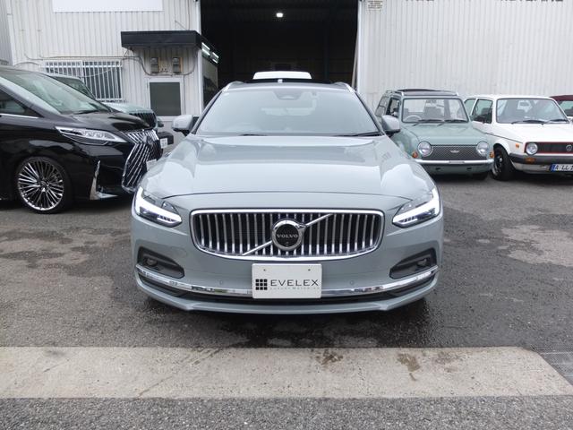 Ｖ９０ アルティメット　Ｂ５　禁煙車　大型サンルーフ　Ｂｏｗｅｒｓ　＆　ＷｉｌｋｉｎｓサウンドシステムＡｐｐｌｅ　ＣａｒＰｌａｙ　スマホ置くだけ充電機能　全周囲カメラ＆フロント＆サイド＆バックカメラ　ドライブレコーダー前後カメラ（8枚目）