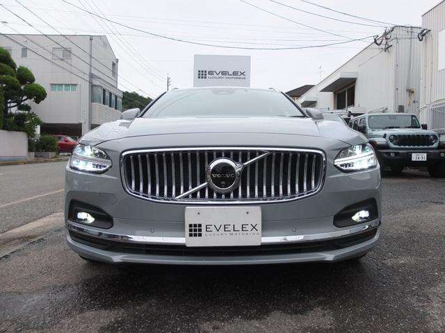 Ｖ９０ アルティメット　Ｂ５　禁煙車　大型サンルーフ　Ｂｏｗｅｒｓ　＆　ＷｉｌｋｉｎｓサウンドシステムＡｐｐｌｅ　ＣａｒＰｌａｙ　スマホ置くだけ充電機能　全周囲カメラ＆フロント＆サイド＆バックカメラ　ドライブレコーダー前後カメラ（9枚目）
