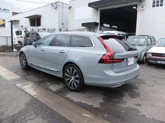 Ｖ９０ アルティメット　Ｂ５　禁煙車　大型サンルーフ　Ｂｏｗｅｒｓ　＆　ＷｉｌｋｉｎｓサウンドシステムＡｐｐｌｅ　ＣａｒＰｌａｙ　スマホ置くだけ充電機能　全周囲カメラ＆フロント＆サイド＆バックカメラ　ドライブレコーダー前後カメラ（12枚目）