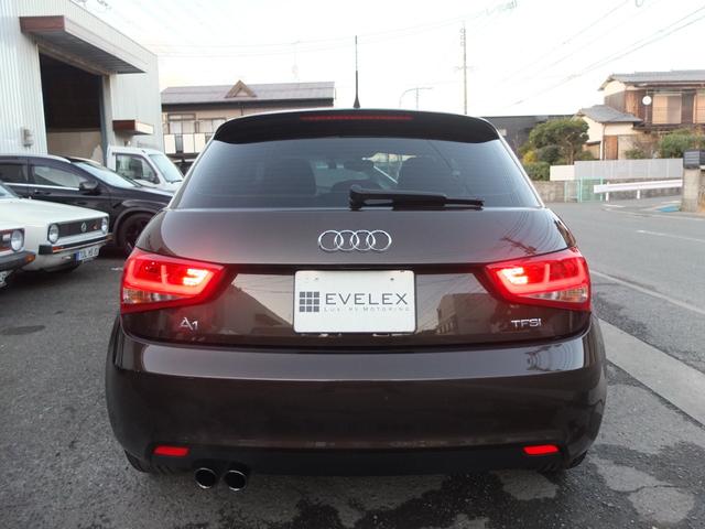 Ａ１スポーツバック １．４ＴＦＳＩ　１．４ＴＦＳＩ（５名）　禁煙車　ハーフレザーシート純正ナビＴＶ　プッシュスタートシステム　　　タイヤ４本新品　車検Ｒ９年８月　ＡＵＤＩ保証書＆整備記録簿＆取説＆スペアスマートキー（13枚目）