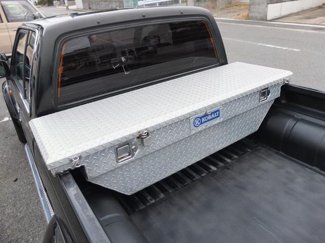 プロシード キャブプラス　車検Ｒ９年２月　アメリカンカスタム　新品ビレットハンドル　メッキ深リムホイール　グッドリッチ製ホワイトレタータイヤ　レザーシート　メッキバンパー前後　オーバーフェンダー　サイドステップ　荷台ＢＯＸ（5枚目）