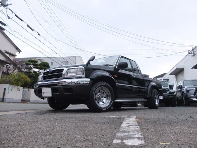 プロシード キャブプラス　車検Ｒ９年２月　アメリカンカスタム　新品ビレットハンドル　メッキ深リムホイール　グッドリッチ製ホワイトレタータイヤ　レザーシート　メッキバンパー前後　オーバーフェンダー　サイドステップ　荷台ＢＯＸ（11枚目）