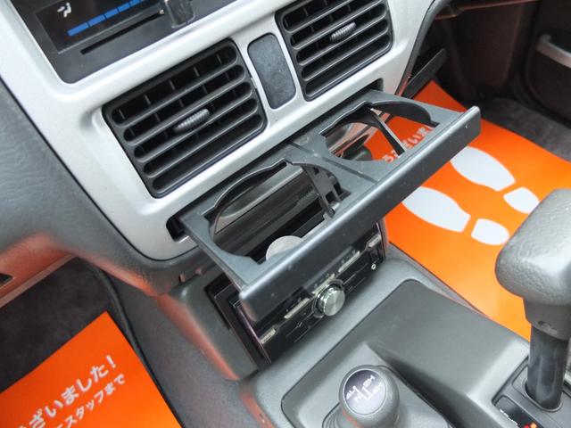 プロシード キャブプラス　車検Ｒ９年２月　アメリカンカスタム　新品ビレットハンドル　メッキ深リムホイール　グッドリッチ製ホワイトレタータイヤ　レザーシート　メッキバンパー前後　オーバーフェンダー　サイドステップ　荷台ＢＯＸ（37枚目）