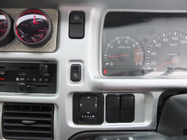 プロシード キャブプラス　車検Ｒ９年２月　アメリカンカスタム　新品ビレットハンドル　メッキ深リムホイール　グッドリッチ製ホワイトレタータイヤ　レザーシート　メッキバンパー前後　オーバーフェンダー　サイドステップ　荷台ＢＯＸ（39枚目）