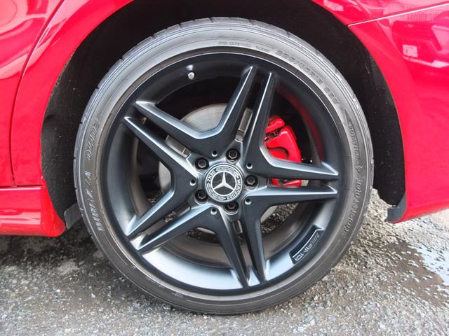 �`�l�f���z�C�[�����u���b�N�ł��B�^�C���͂S�{���Ƀ_�����b�v���Ŏc�a����V��������܂��B