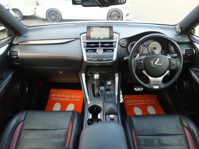 �C���e���A�͍������ƃX�|�[�e�B�[�������˔������f�U�C���ł��B�։��ԂŎg�p�����Ȃ��Y��Ȏԓ��ł��B