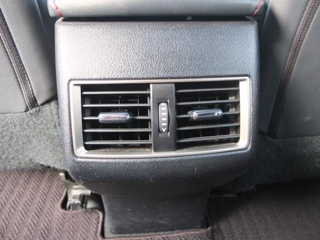 �㕔���Ȃɂ��G�A�R����������܂��B