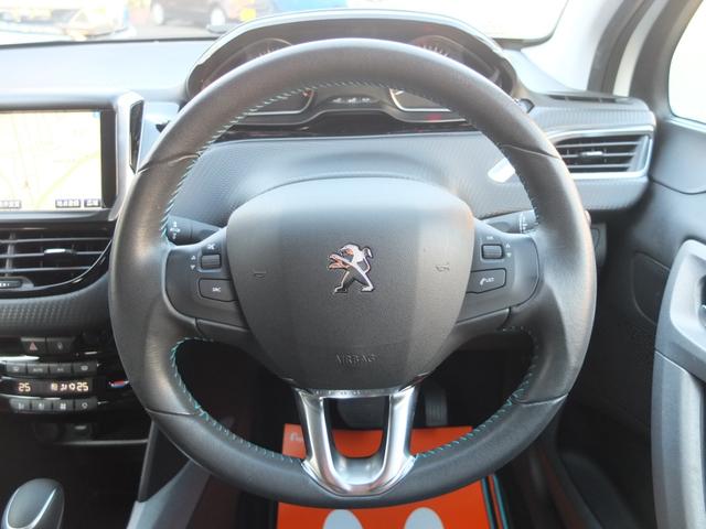 �a���������u�X�e�A�����O�z�C�[���v�@�Ԍɓ���ȂǂŃn���h����傫���؂鎞�ł��A�r�𓮂������S�����Ȃ��ł��B���Ǌ��〈�؂�̗ǂ�����A�^�]���₷���R���p�N�g�J�[�ł��邱�Ƃ������ł��܂��B