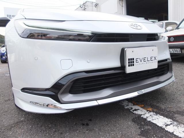 プリウス Ｚ　モデリスタエアロ　ガラスルーフ　純正ナビ　デジタルインナーミラー　全周囲カメラ　ブラックレザーシート　シートエアコンヒーター　ハンドルヒーター　ＥＴＣ２．０　保証書　取説　整備手帳　スペアキー（3枚目）