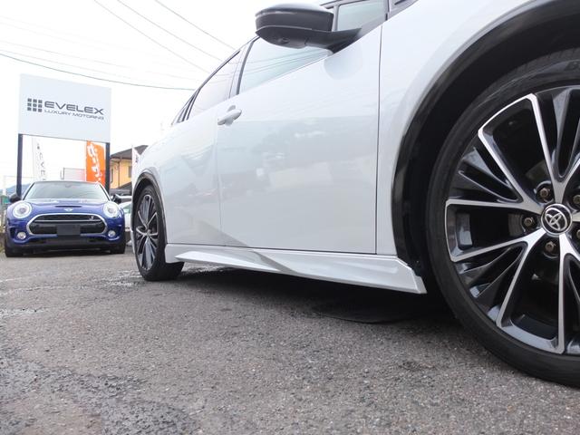 プリウス Ｚ　モデリスタエアロ　ガラスルーフ　純正ナビ　デジタルインナーミラー　全周囲カメラ　ブラックレザーシート　シートエアコンヒーター　ハンドルヒーター　ＥＴＣ２．０　保証書　取説　整備手帳　スペアキー（4枚目）